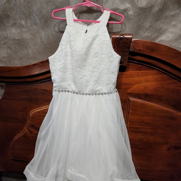 Beautiful White High-Low formal dress for little girl. Size 10 in girls - Picture 4 of 4
